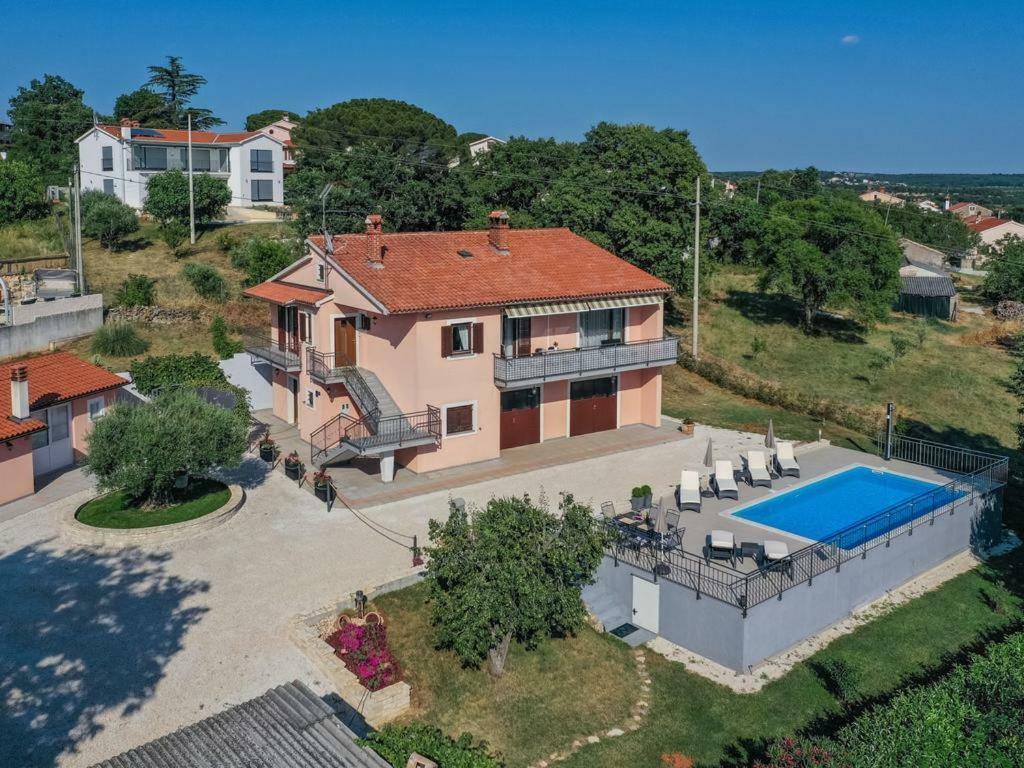 Kuca Legovic Villa Kastelir Exterior photo